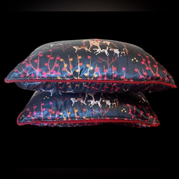 Dark Navy and Maroon Fox Hunting Horse Print Pillows with Maroon Cording - Picture 5 of 11